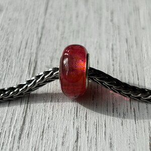 Chamilia Fuchsia Pink glass bead